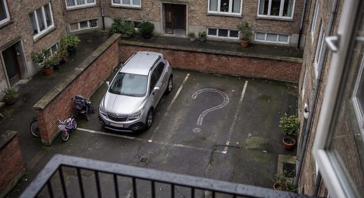 Drugi avto v družini: kdaj ga res potrebujete in kdaj je bolj smiseln najem